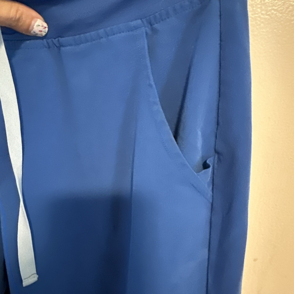 FIGS Women's Medium Blue Scrub Jogger Pants Cuff Bottom - Picture 5 of 9